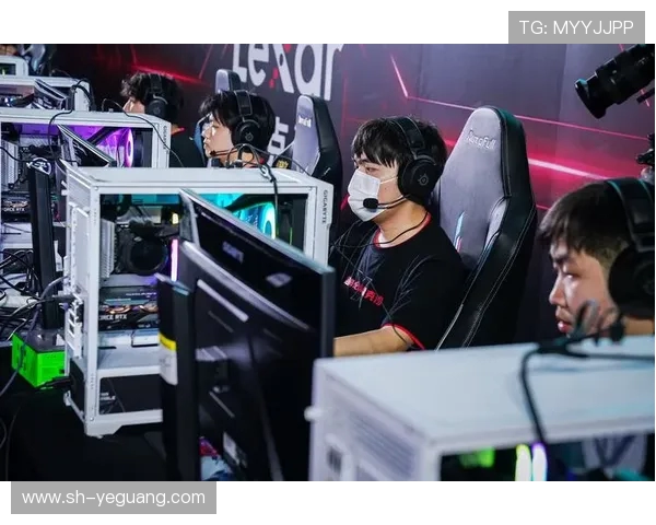 和平精英战术解析：深入剖析BLG战队的进攻策略与团队配合